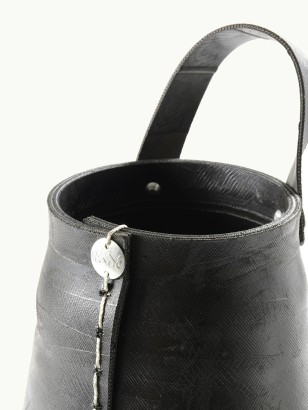 PANIER À ANSE M · Pneu recyclé
