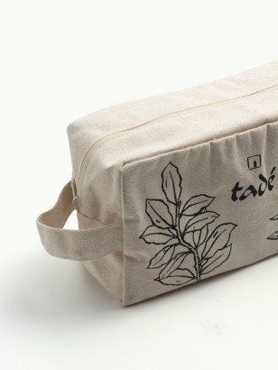 TROUSSE DE VOYAGE · Tadé